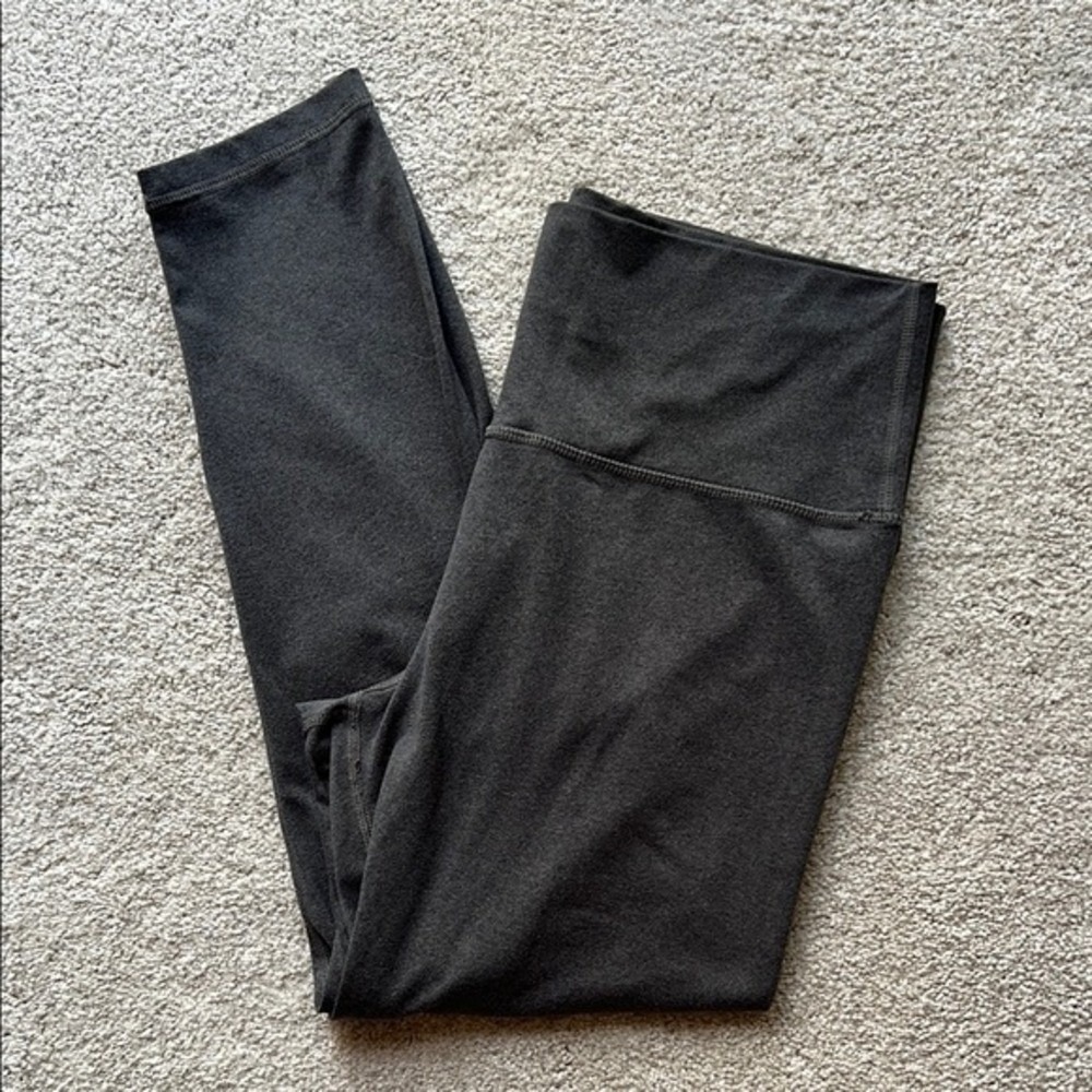 Aerie Gray High-Rise Capri Leggings - Picture 2 of 5
